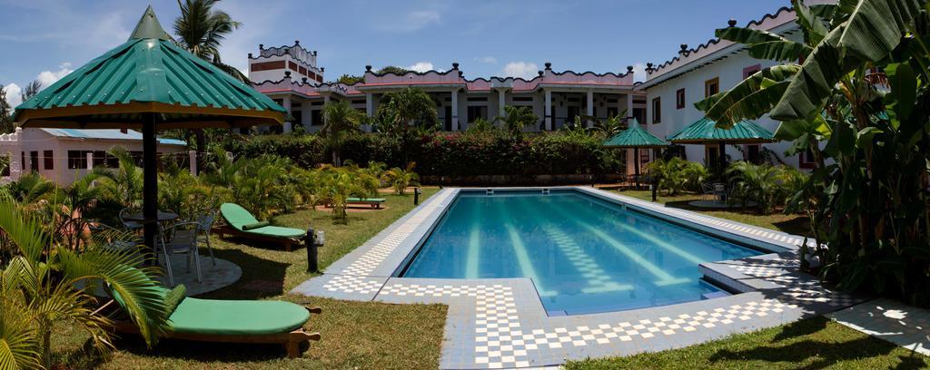 Mangro Hotel Diani Beach Esterno foto