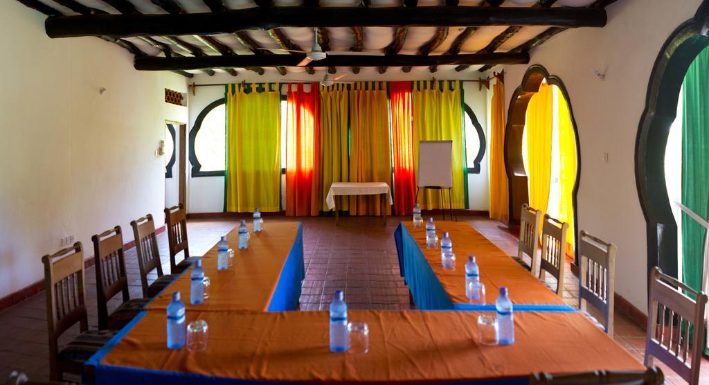 Mangro Hotel Diani Beach Esterno foto