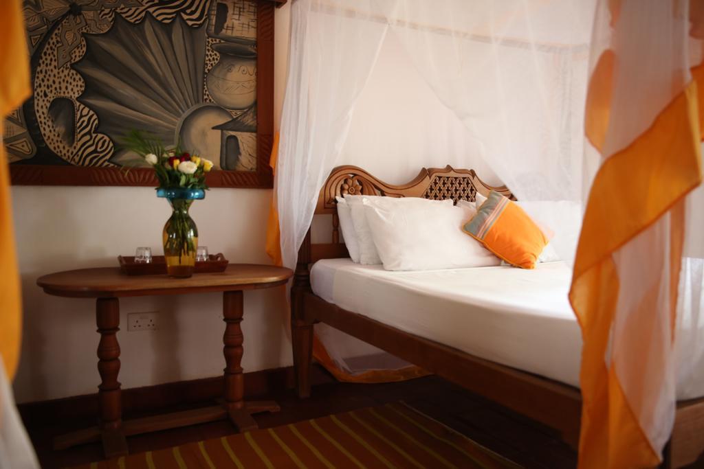 Mangro Hotel Diani Beach Esterno foto