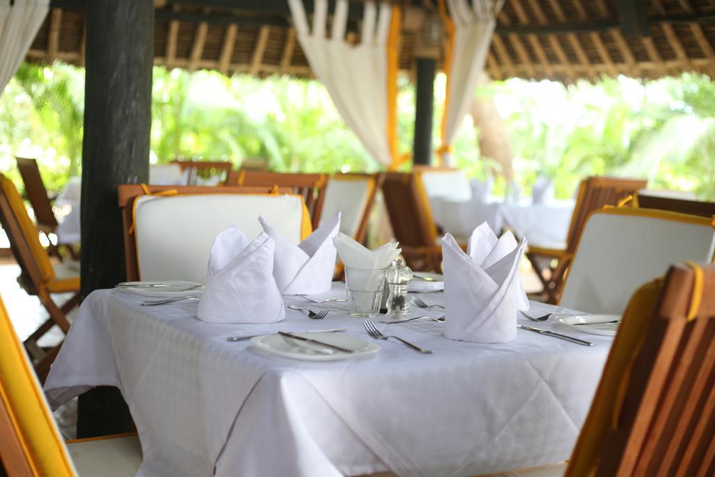 Mangro Hotel Diani Beach Esterno foto